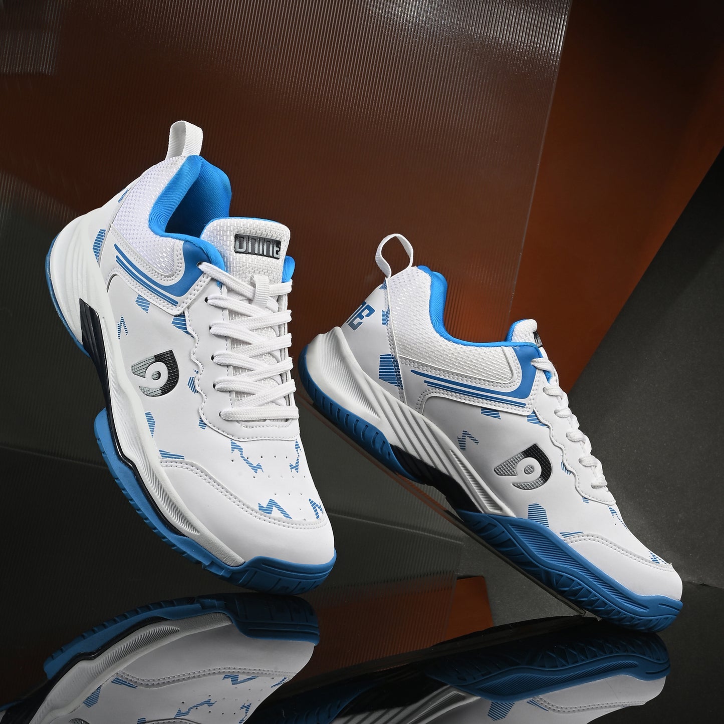 Spike-1 Non-Marking Shoes